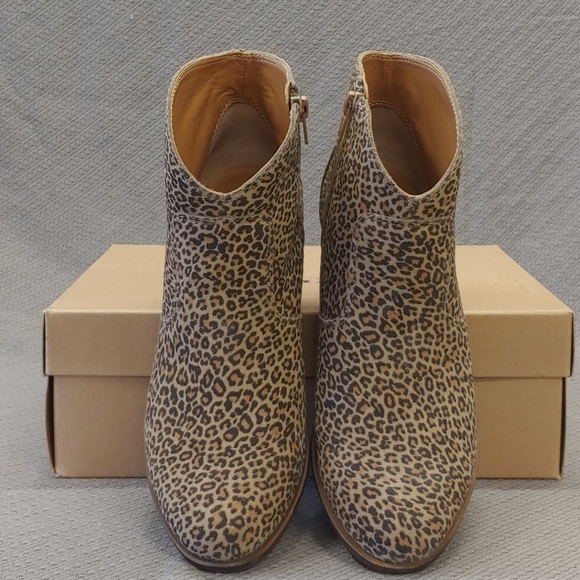 Lucky Brand Belia ankle bootie Eyelash-8.5 - Picture 4 of 10